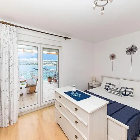 Put Lokvice I Апартаменты