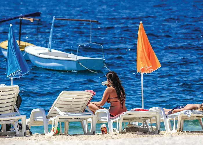 Put Lokvice I Lägenhet Trogir