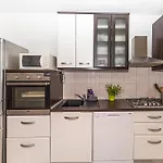 Put Lokvice I Apartmán